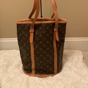 Louise Vuitton Monogram Bucket Bag!